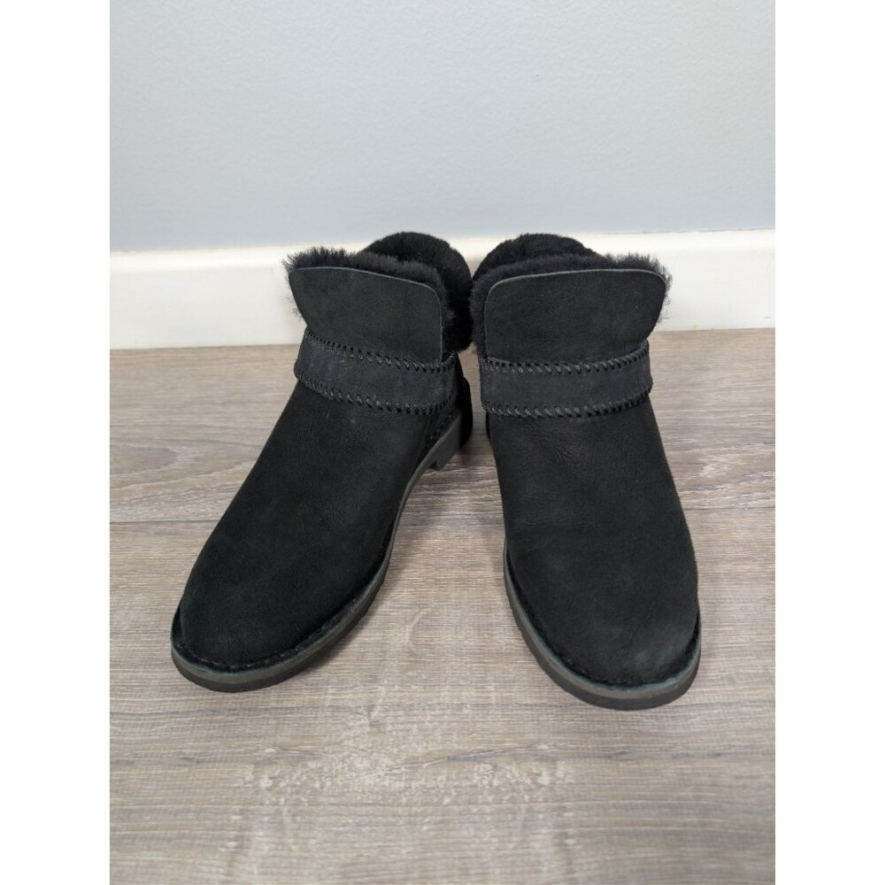 UGG Boots Womens Sz 9 Black McKay Winter Snow Suede Sheepskin Pull On Heels